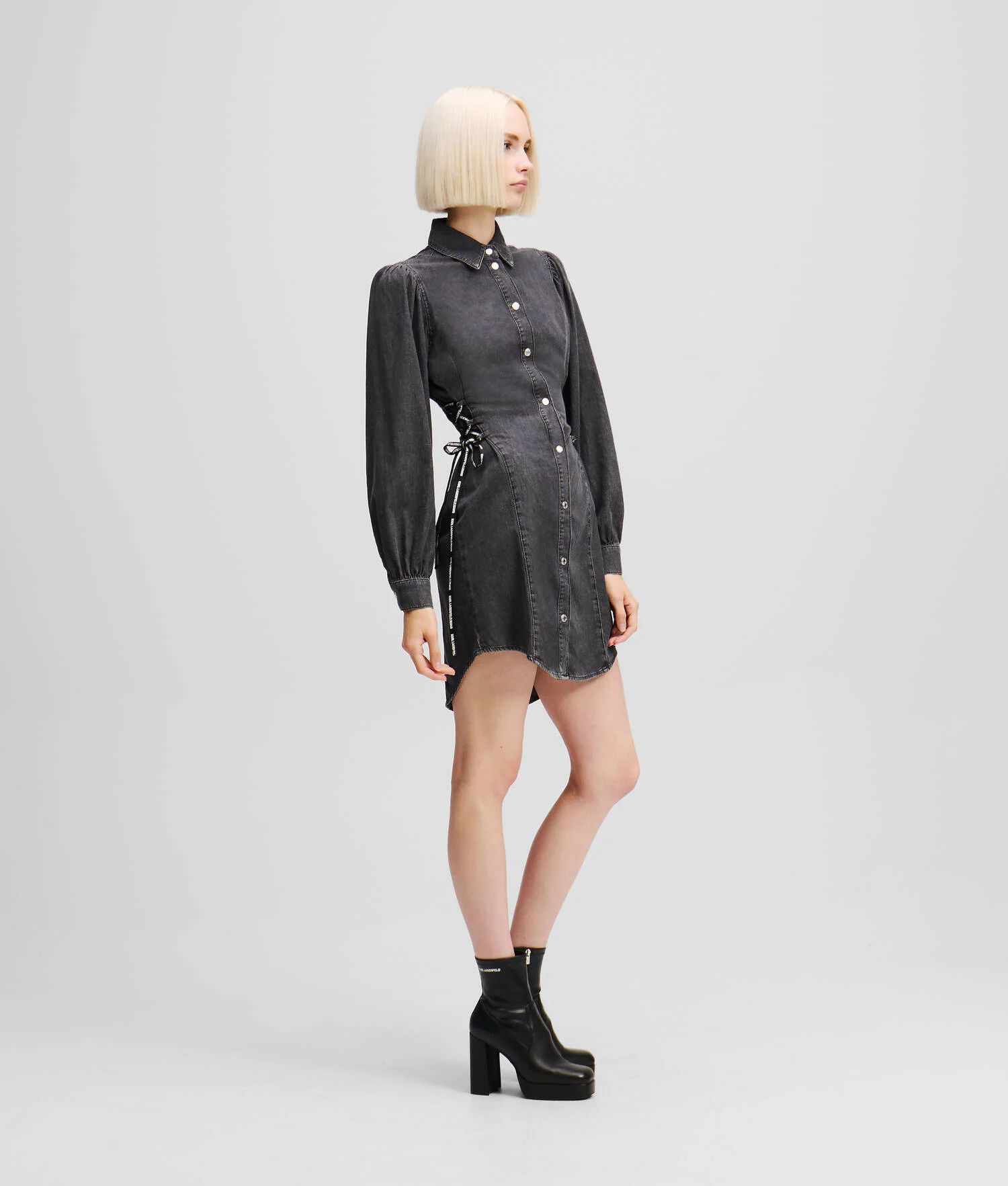 ROBE-CHEMISE EN DENIM À LA TAILLE NOUÉE - Noir lavé