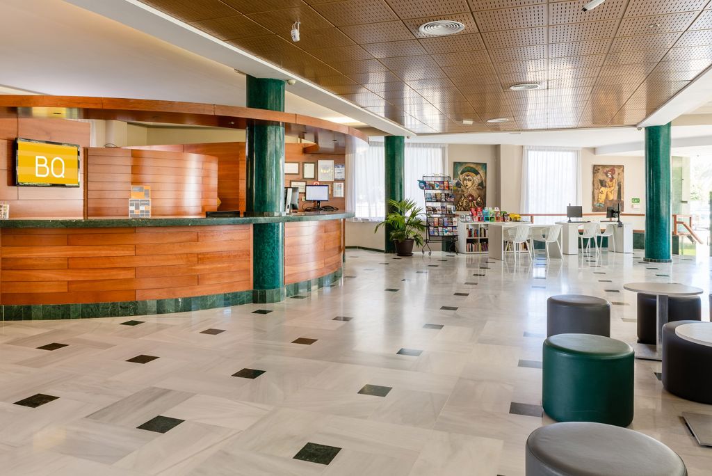 Fly & Go BQ Andalucia Beach Logies en ontbijt - Hotel