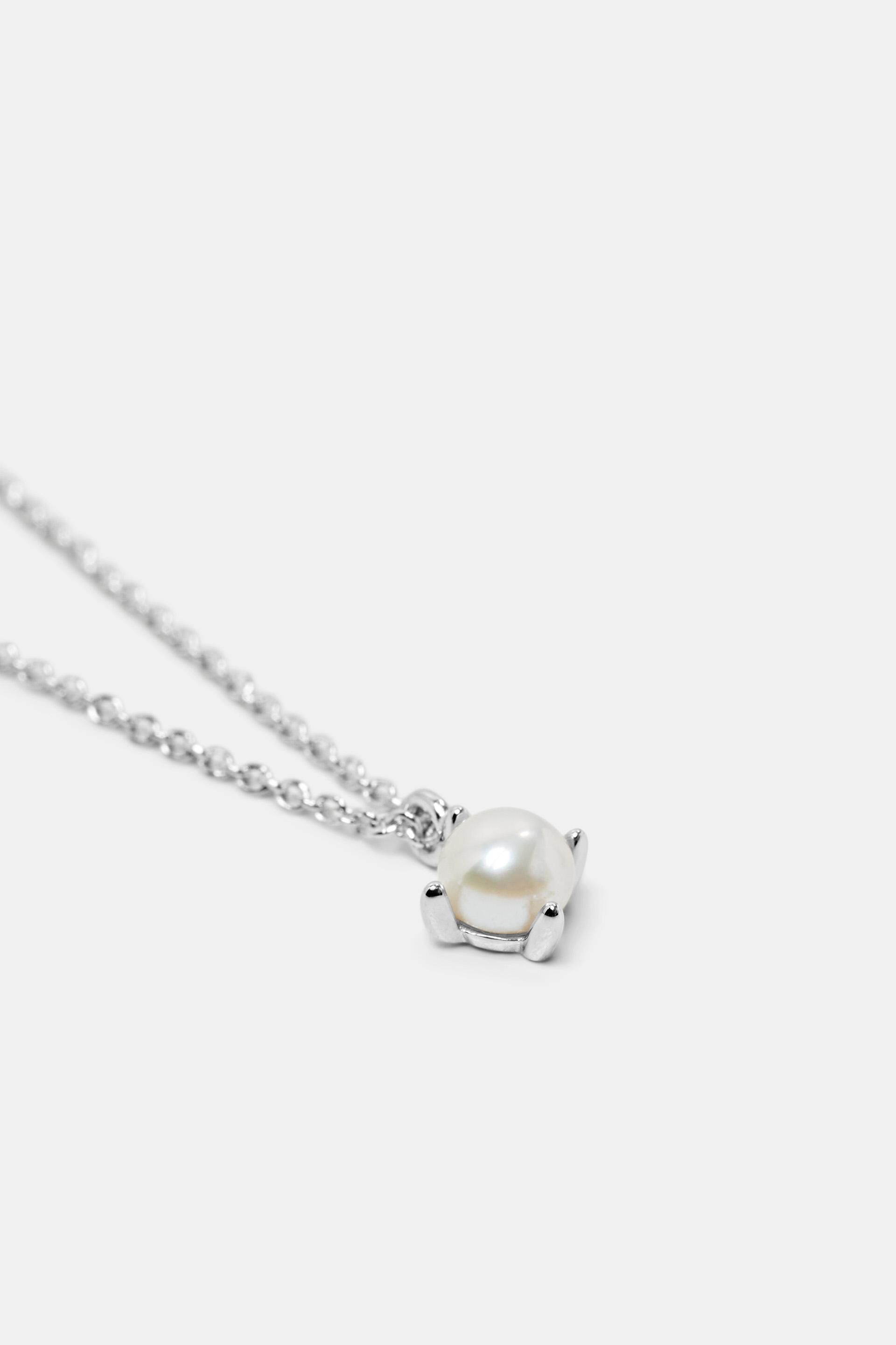 Délicat collier en argent sterling doté d’un pendentif