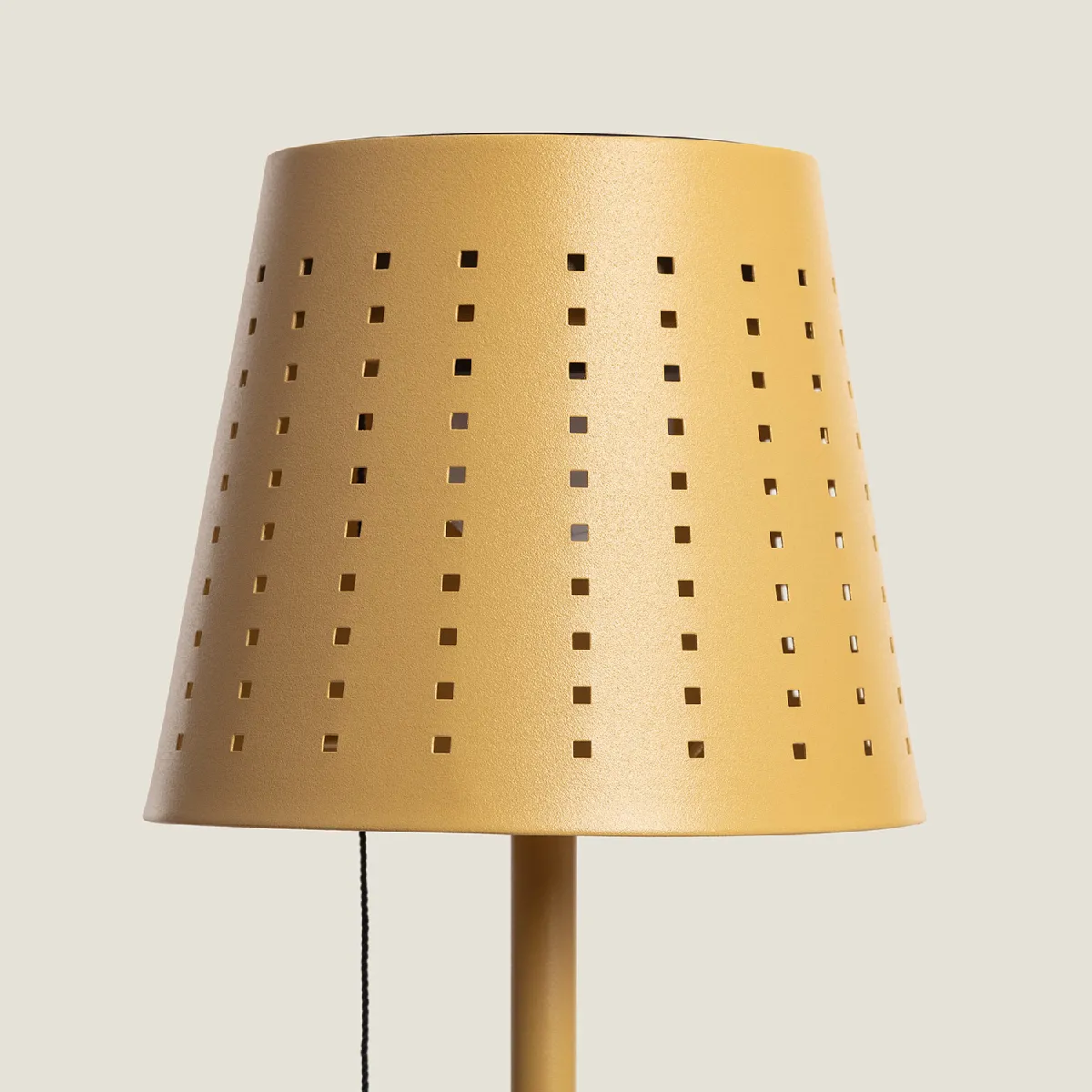 Ledkia Lampadaire LED Banate Jaune