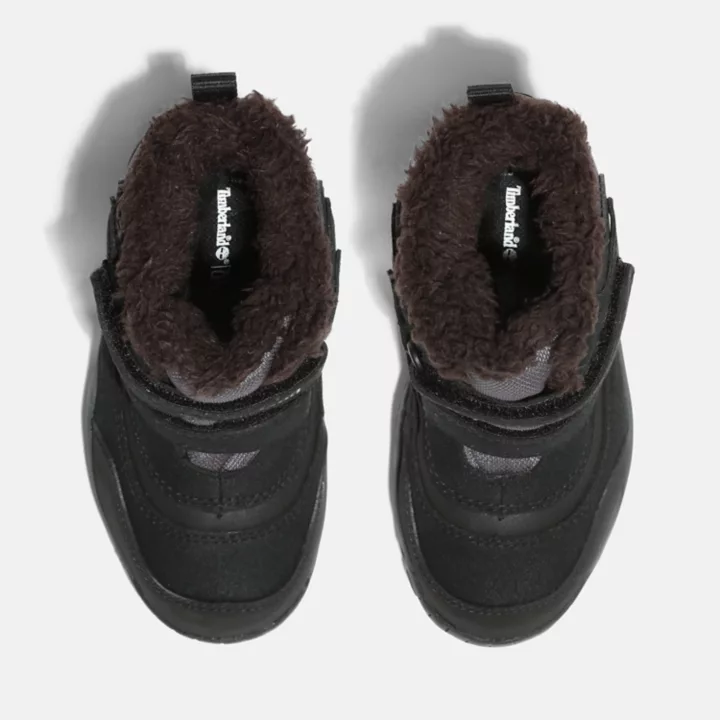 Bota de inverno impermeável Chillberg para criança pequena, na cor preta.