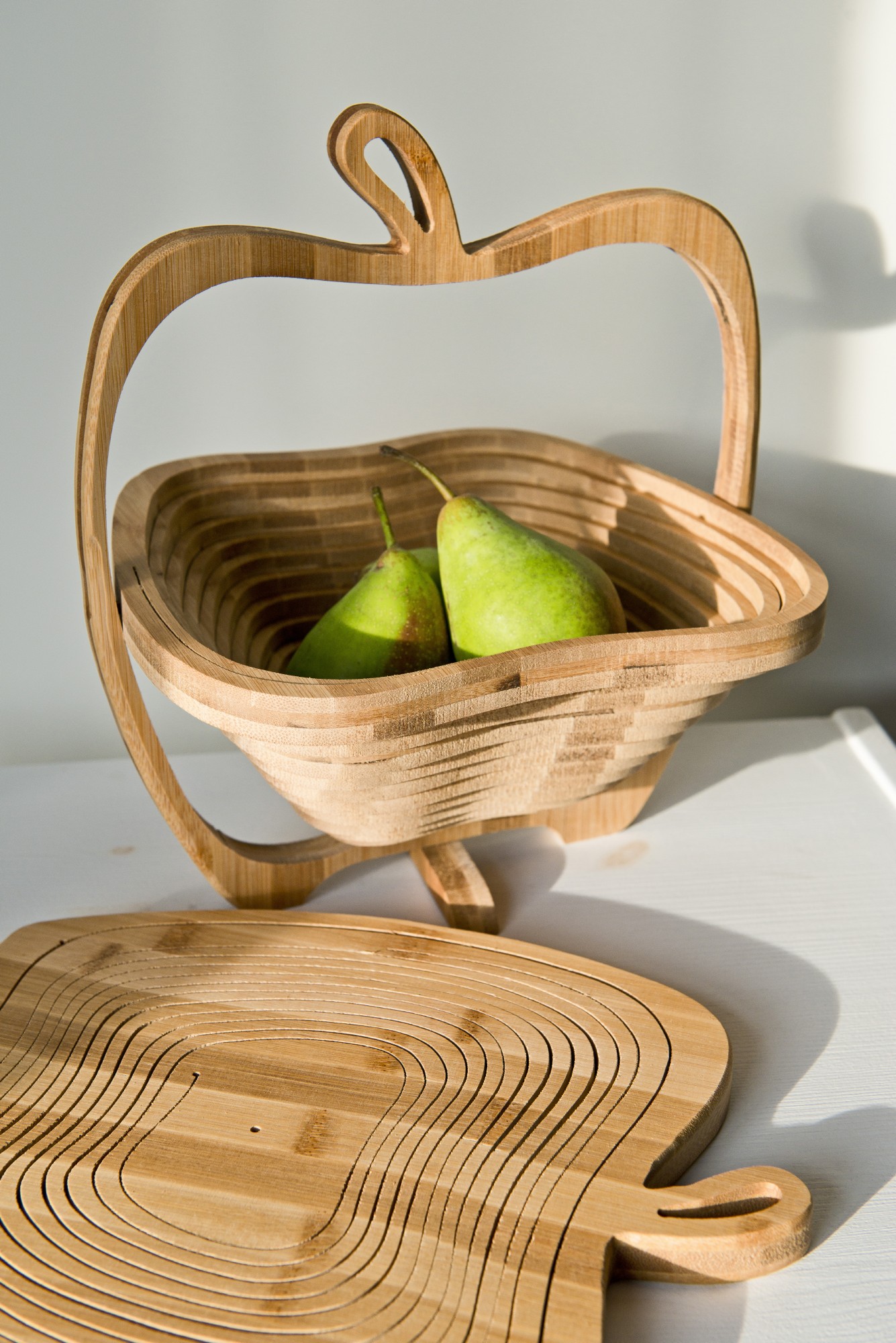 Fruchtkorb 'Apfel', Bambus, T 30 cm, B 27 cm, H 2 cm von fischer's lagerhaus