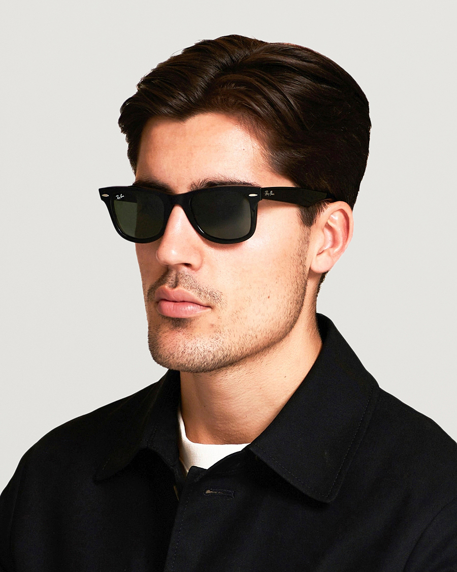 Ray-Ban Original Wayfarer Sunglasses Black/Crystal Green