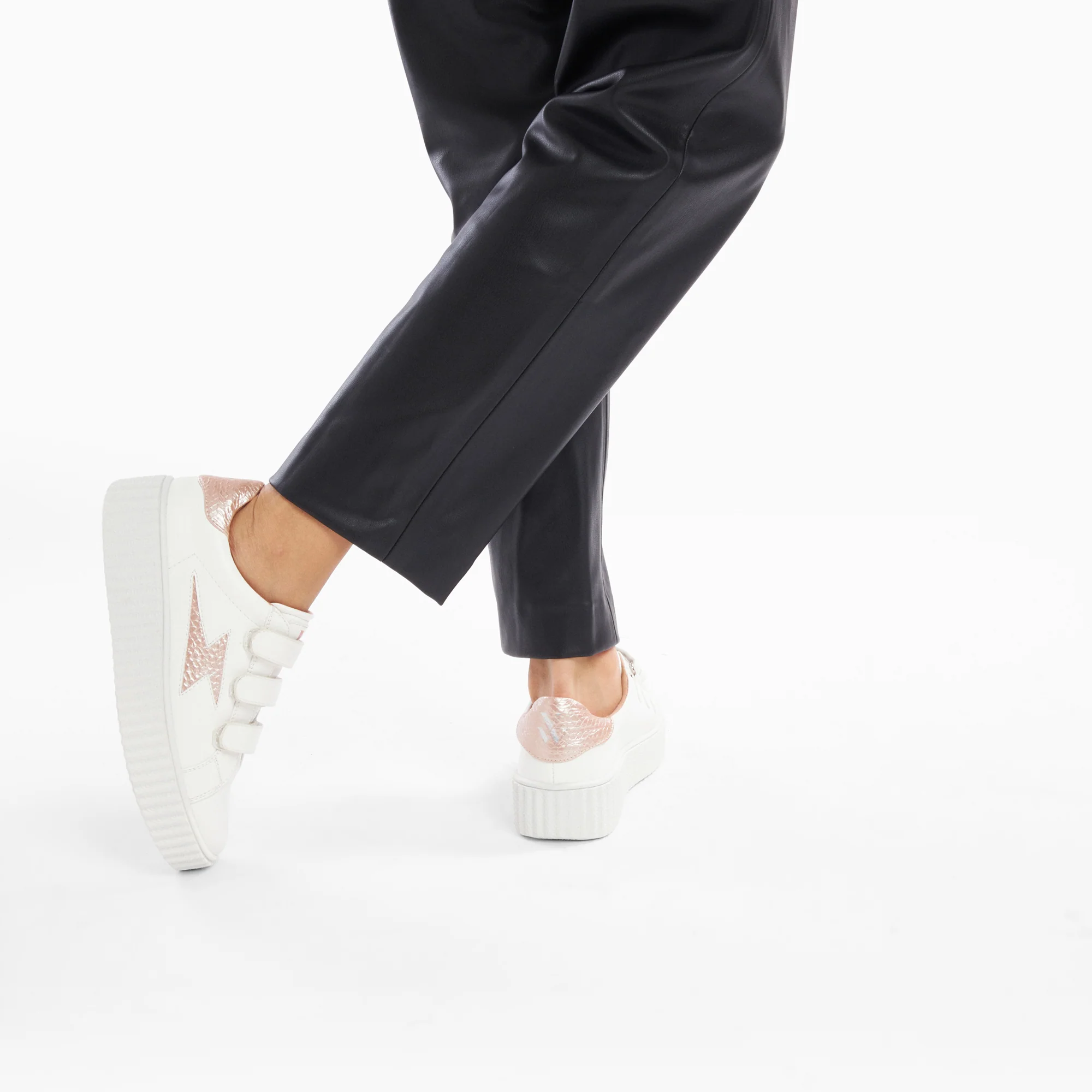 Sneakers-Baskets éclair Eva blanc et rose gold serpent à scratchs