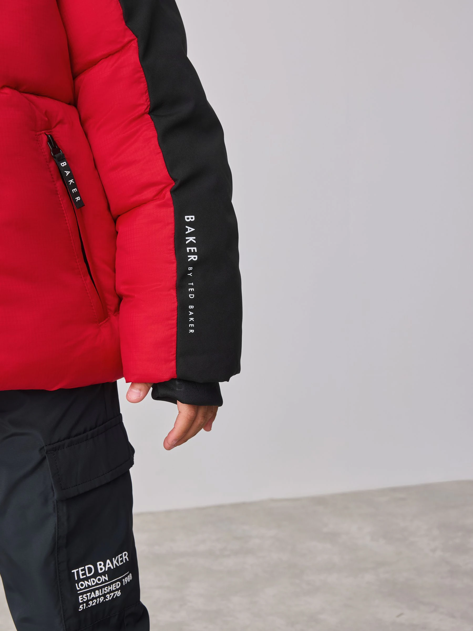 Rood/zwart - Baker By Ted Baker Shower Resistant Colourblock Padded Jackets
