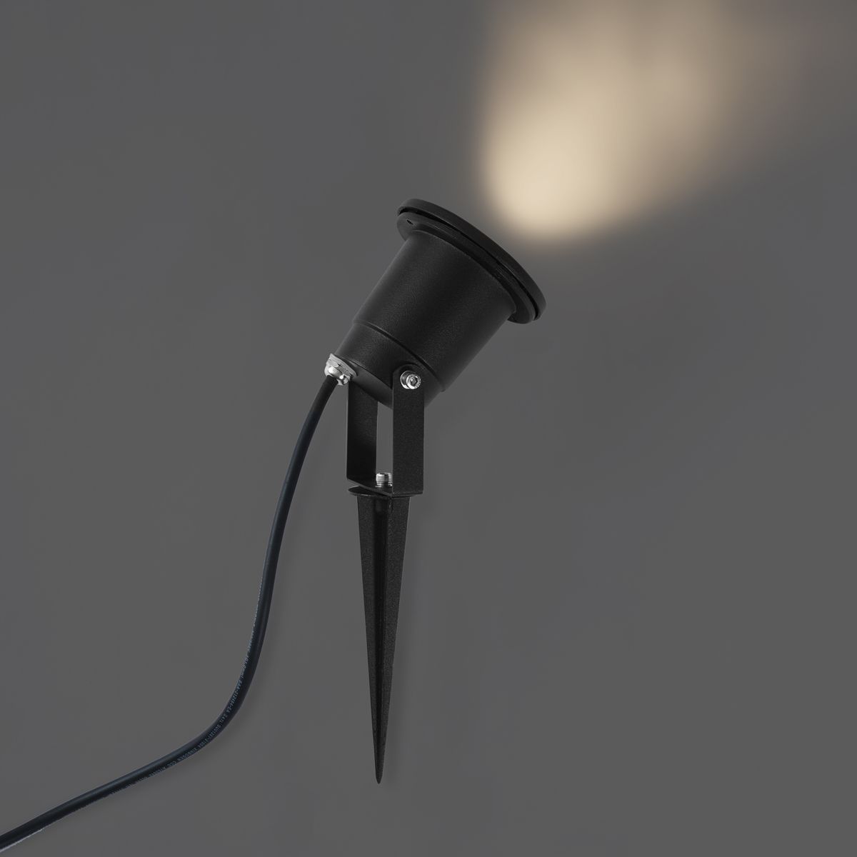 Prikspot zwart incl. LED verstelbaar IP65 met snoer en stekker - Basic