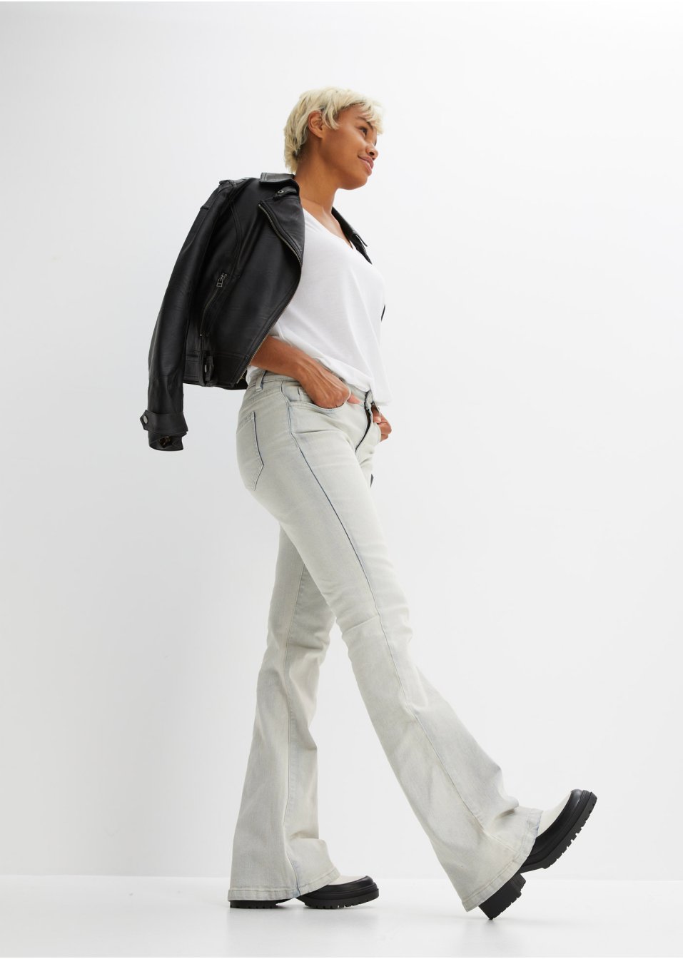 Jean évasé style used