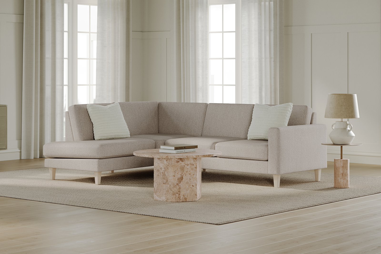 Slogen hjørnesofa Oppsett AV. 2,5-seter med åpen ende venstre. Tekstil Dragon Sand med standard ryggpute. Vange B og hvitpigmentert ben 178.