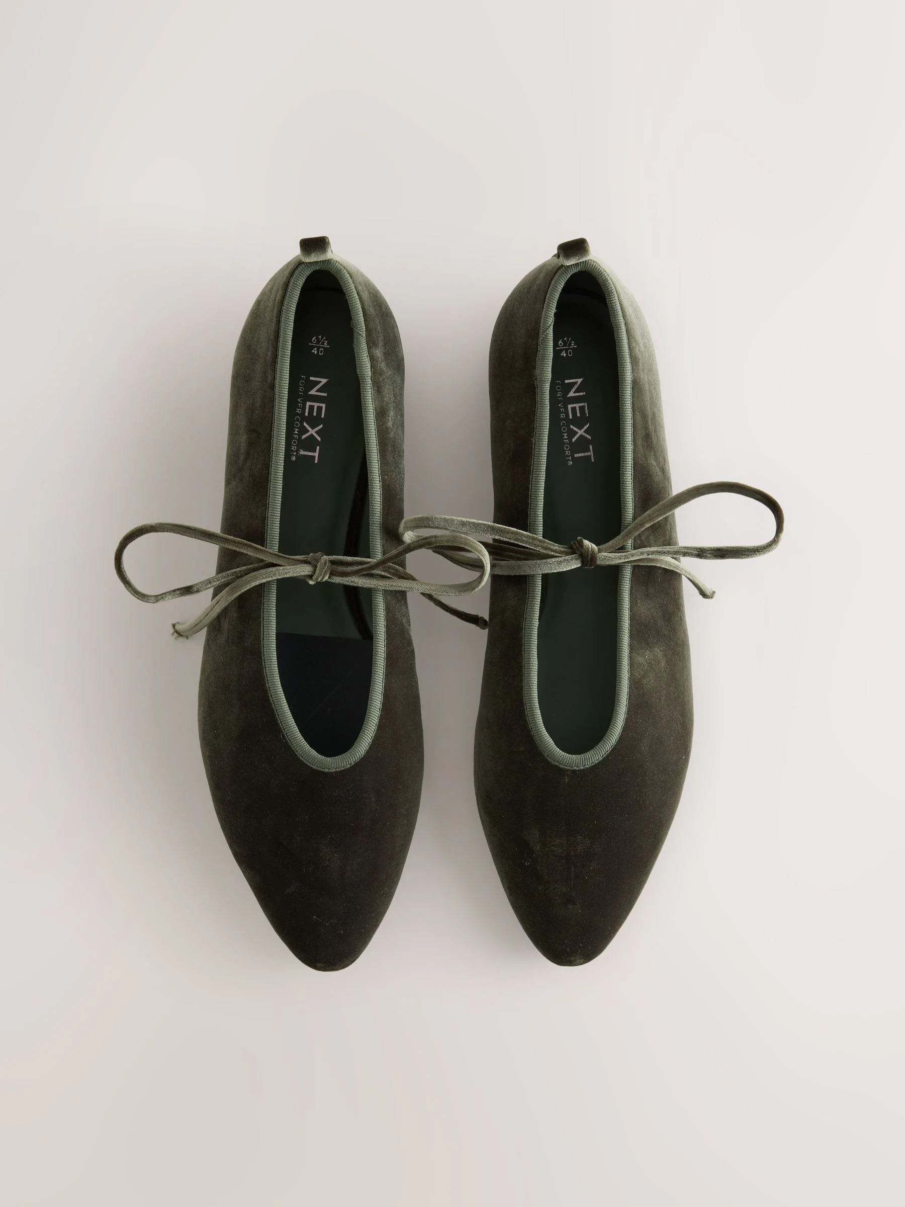 Smaragdgroen - Forever Comfort® Velvet Tie Mary Jane Shoes
