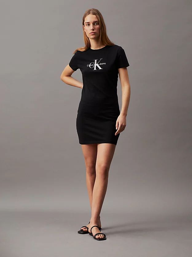 Vestido camiseta com monograma