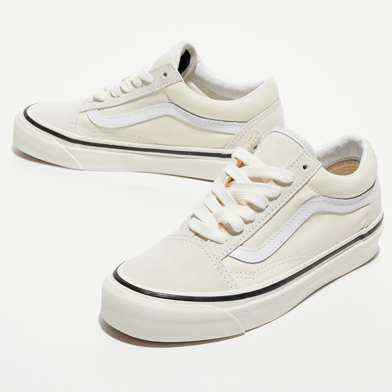 Vans Baskets Old Skool 36 DX écrues