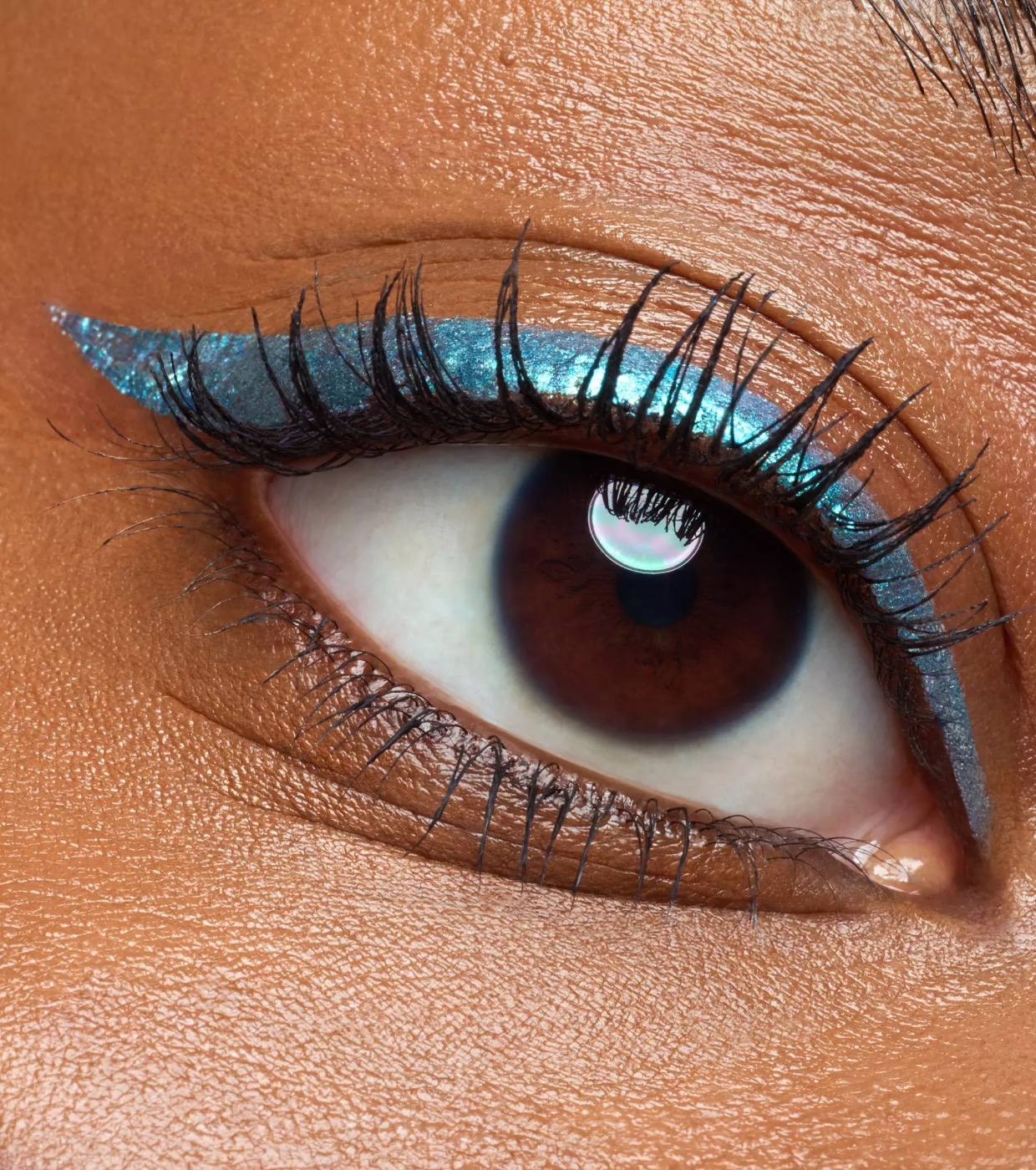 Catrice - Delineador Space Glam Liquid Effect - 030: Cosmic Chrome