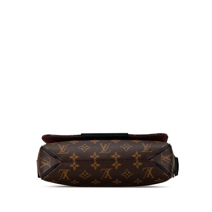 Louis Vuitton Vintage Louis Vuitton District Brown