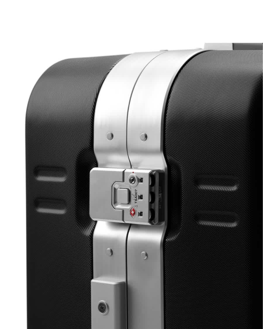 Ramverk Pro Carry-on 36L 0049/Black Out