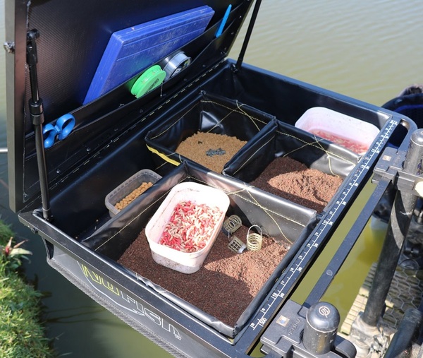 Plateau latéral Nufish Aqualock Side Tray
