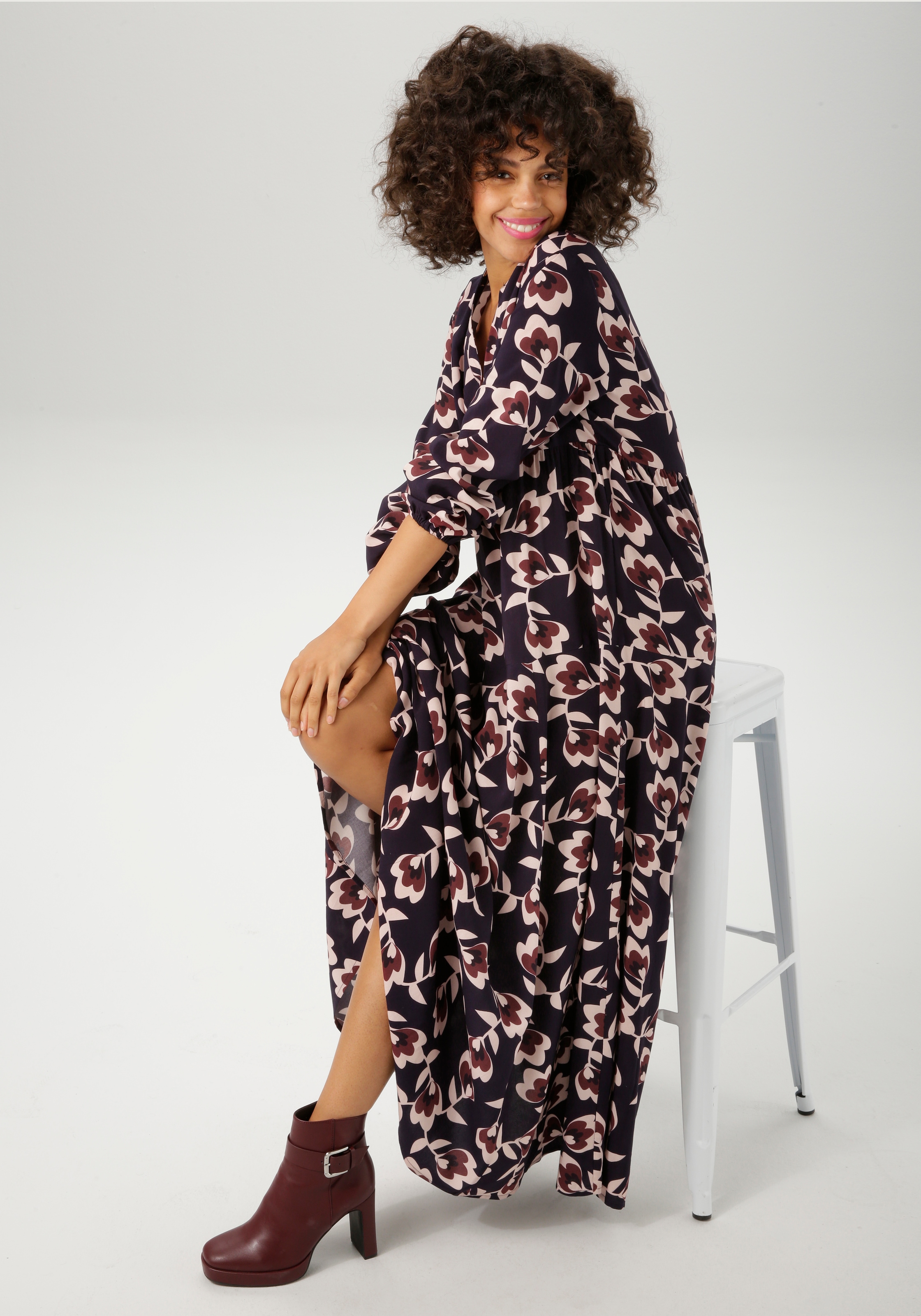 Aniston CASUAL Maxikleid mit grafischen Blumen bedruckt- jedes Teil ein Unikat- NEUE KOLLEKTION