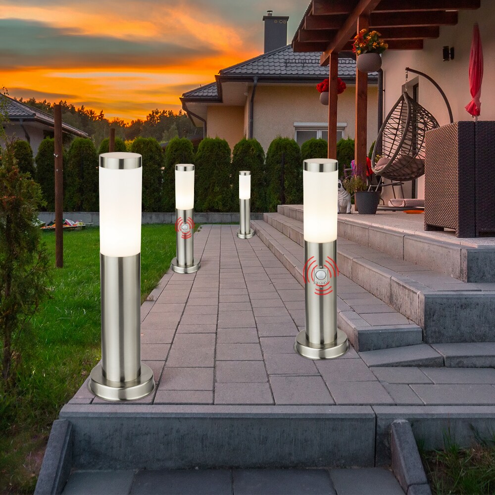 4er Set RGB LED Stehleuchten mit Sensor für den Außenbereich