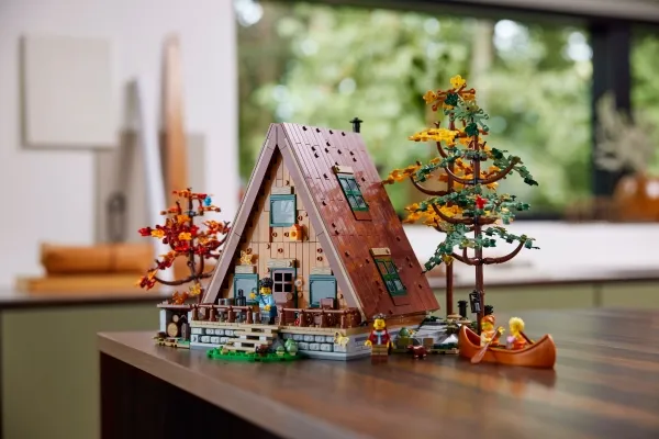 LEGO Ideas 21338 A-hytte