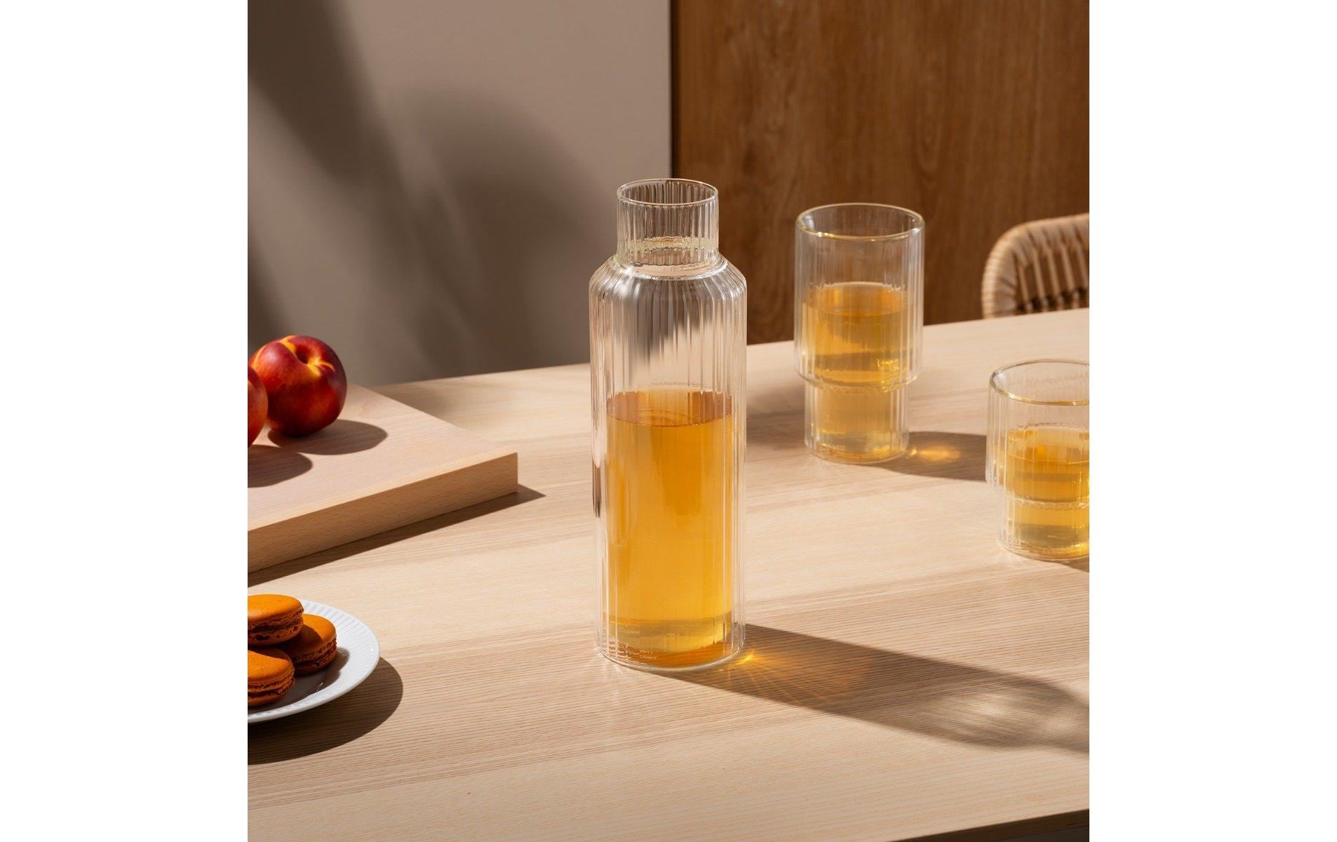Karaffe Navalia Transparent, 0.9 lDoppelwandige Karaffe mit geripptem Teesieb