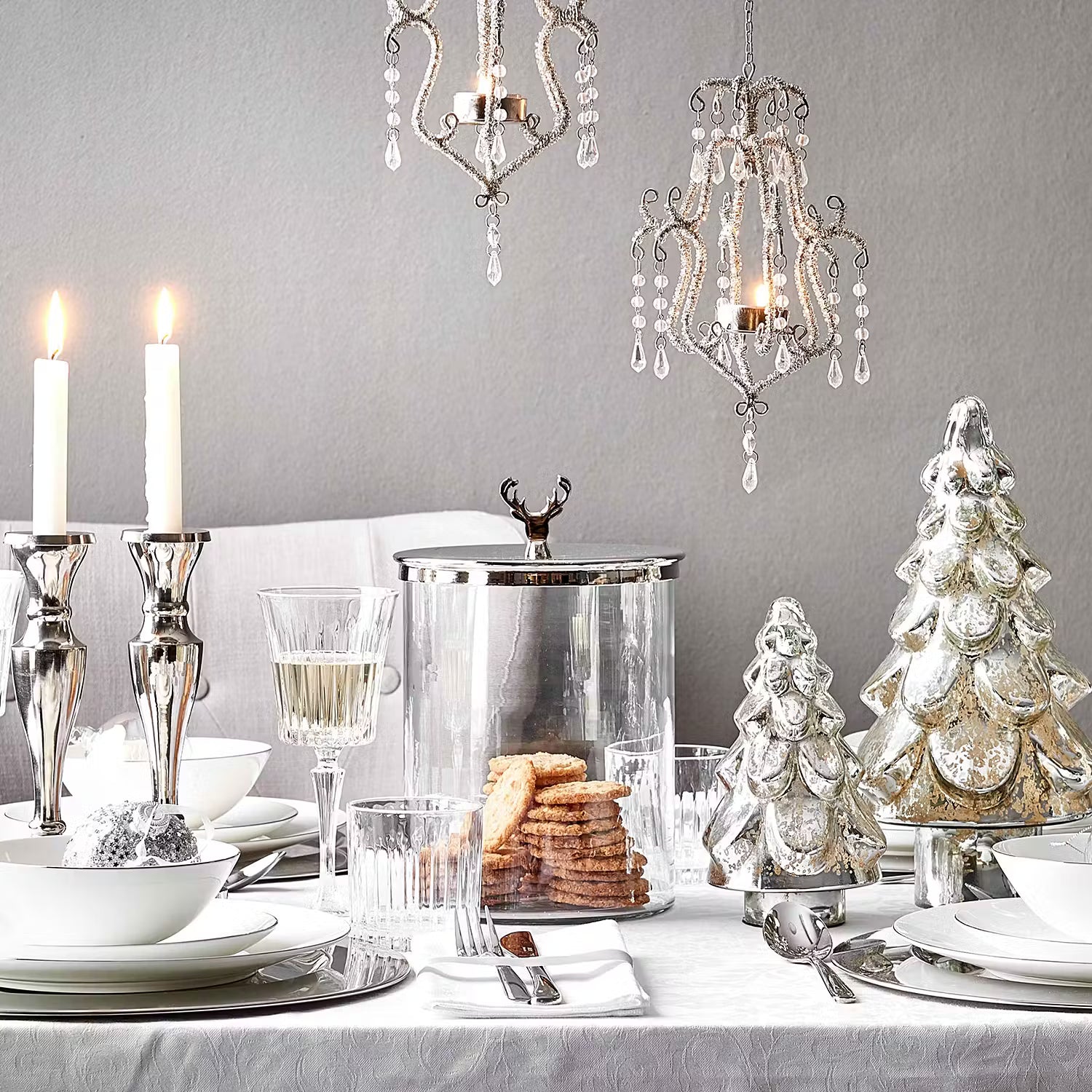 ROYAL HEIGHTS Teelichthalter Chandelier