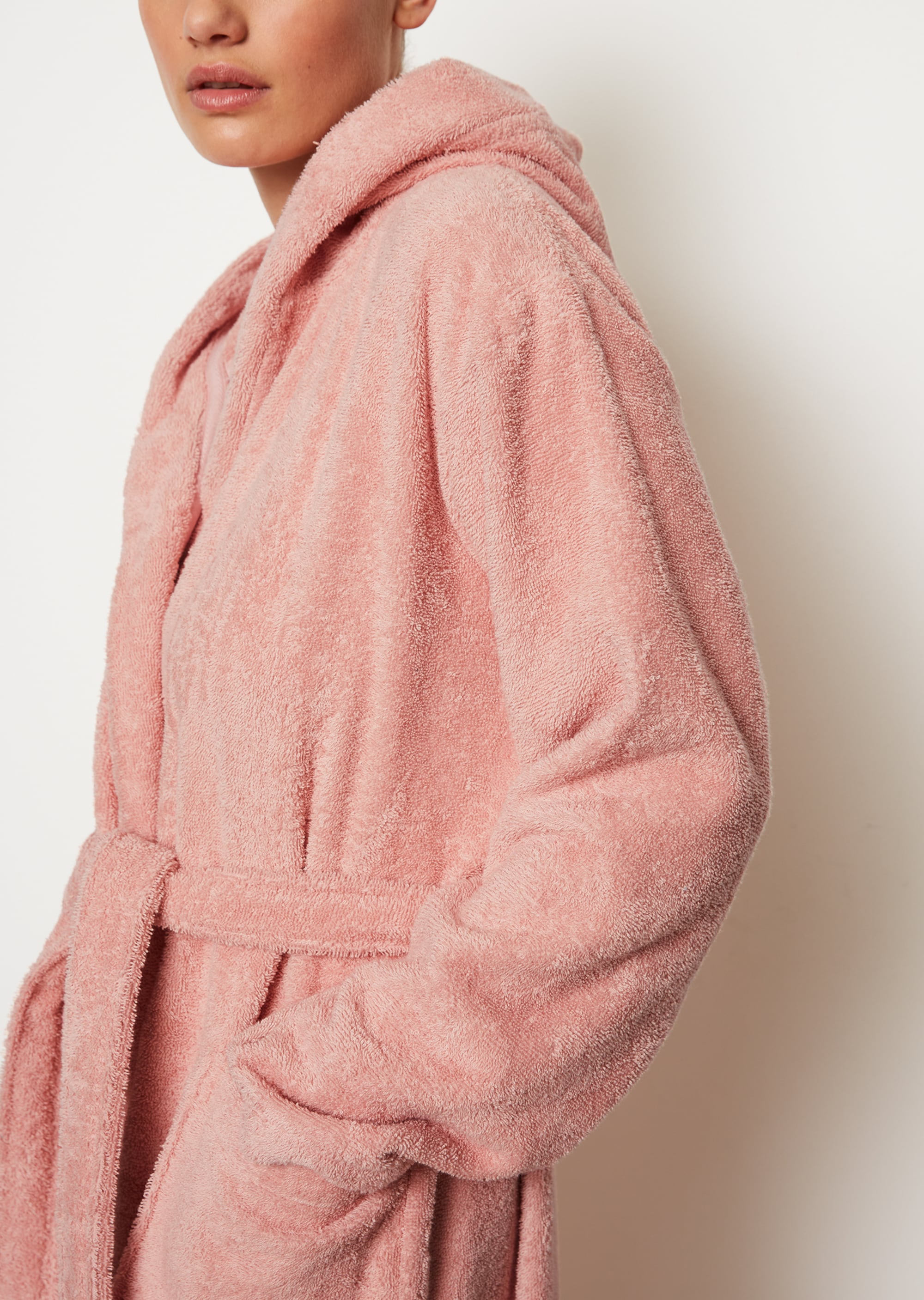 Damen-Bademantel Modell TIMELESS mit Kapuze
