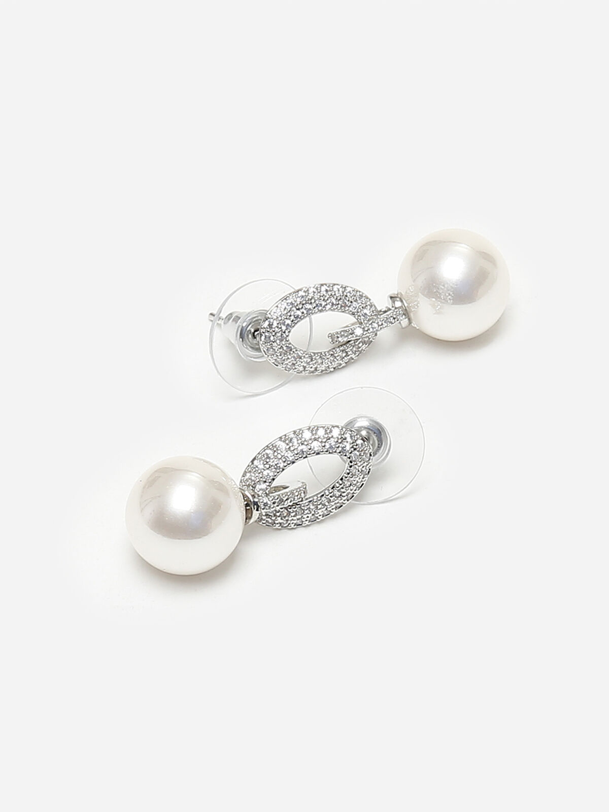 Boucles d'oreilles à strass et perles- Argenté