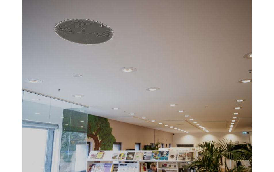 Netzwerklautsprecher C1210-E<br>Unauffällige Deckeninstallation – gross