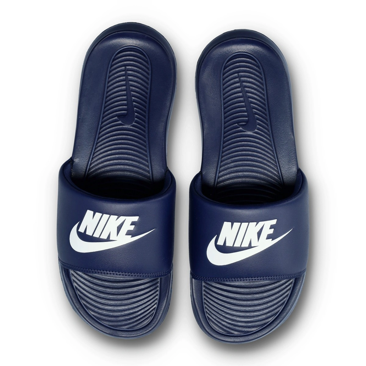 Chinelos Nike Victori One Slide