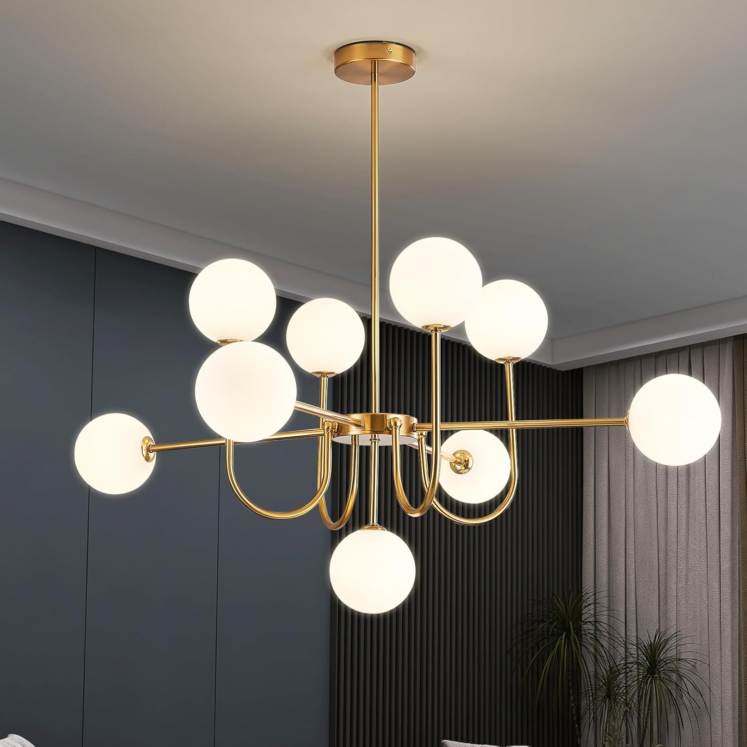 Moderne Sputnik Kronleuchter mit 9 weißen Glaskugeln, Gold Deckenleuchte, Vintage Pendelleuchte, halb eingebaute Deckenlampe für Wohnzimmer Schlafzimmer Küche und Esszimmer