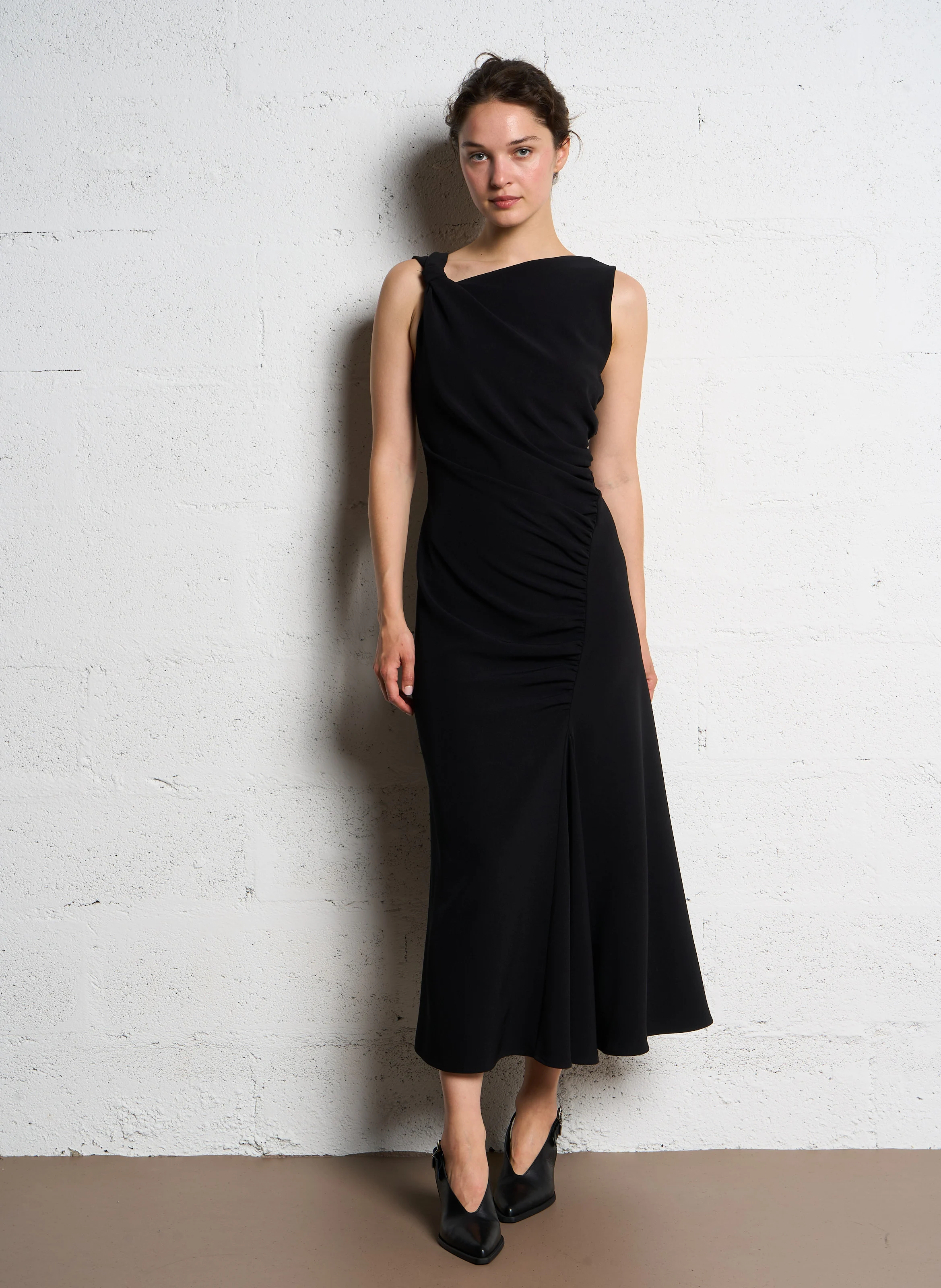 Robe longue encolure carrée| Noir