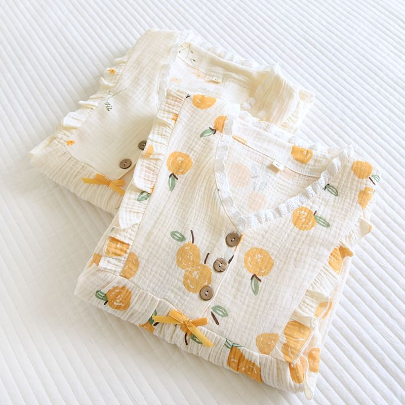 Finlies - Midi-pyjamajurk met korte mouwen, V-hals, print en ruches