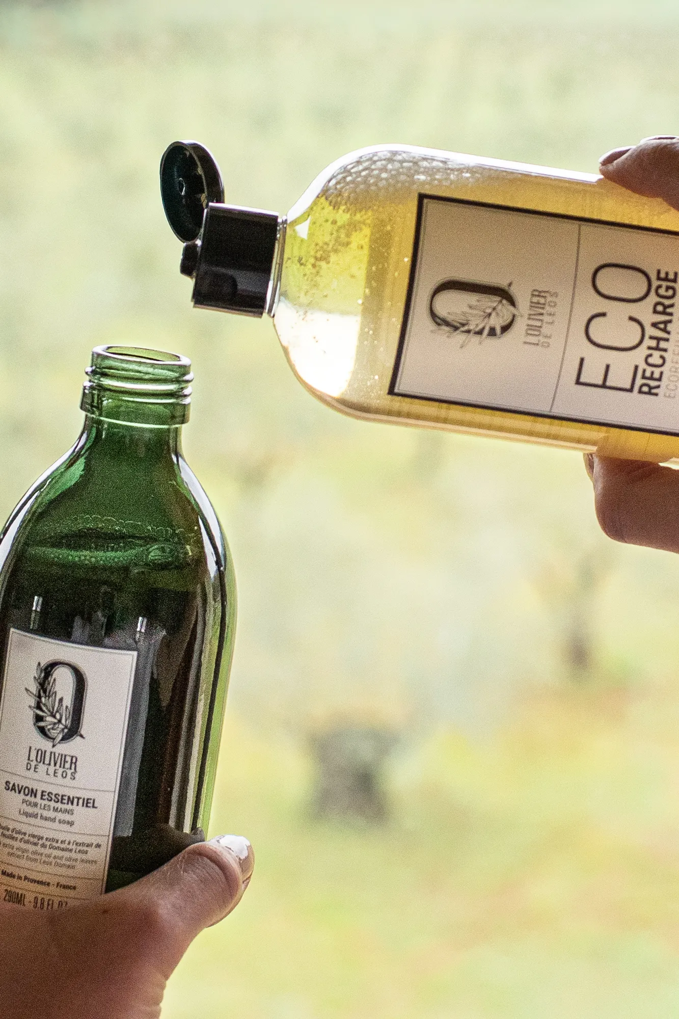 L'OLIVIER DE LEOS Savon essentiel pour les mains rechargeable-290 ml