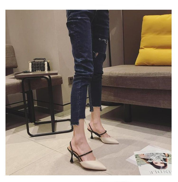 Nikao - Sandalen met puntige neus en kittenhak