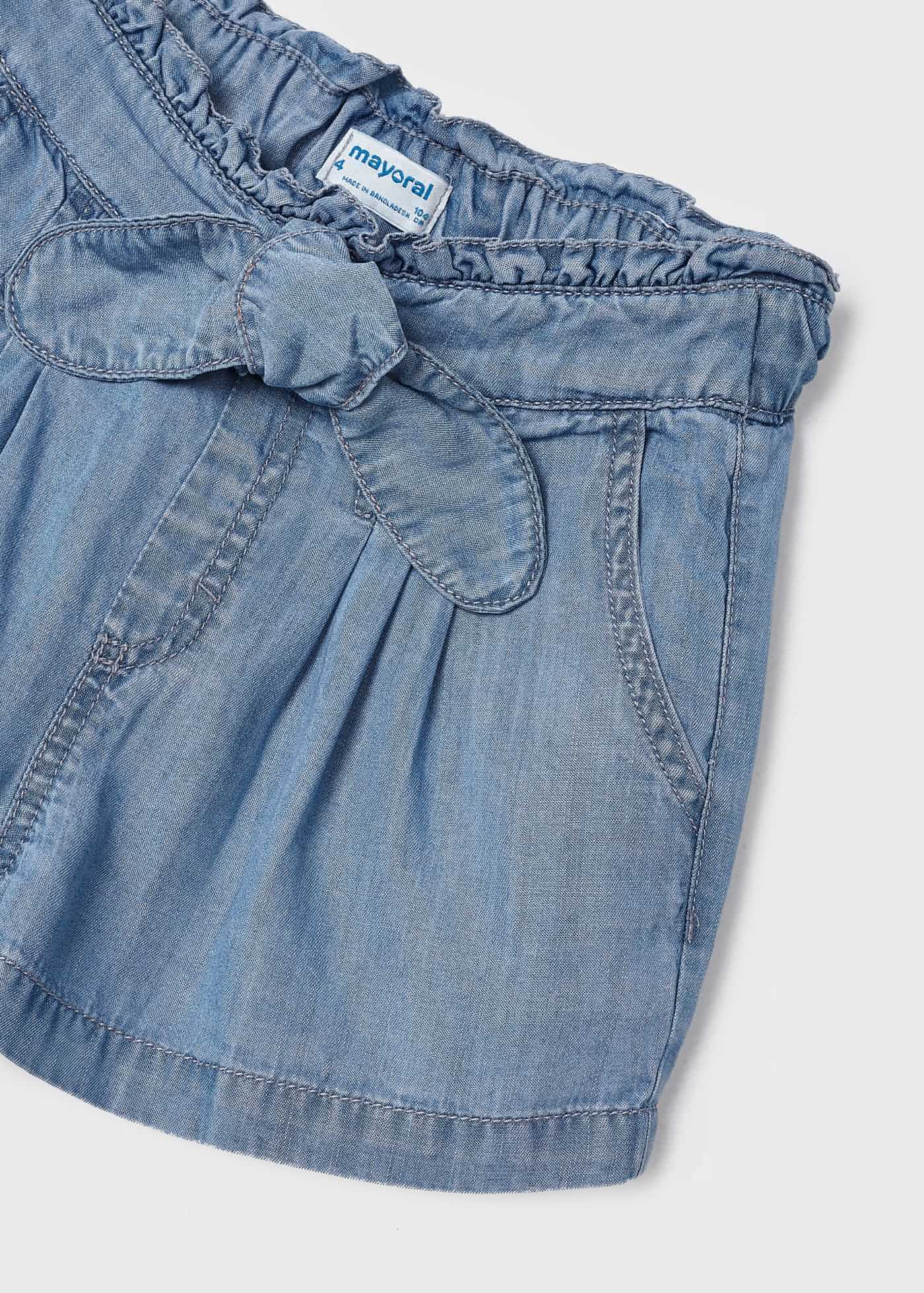 Shorts fluidos para meninas com amarração, confeccionados em TENCEL™ Lyocell.