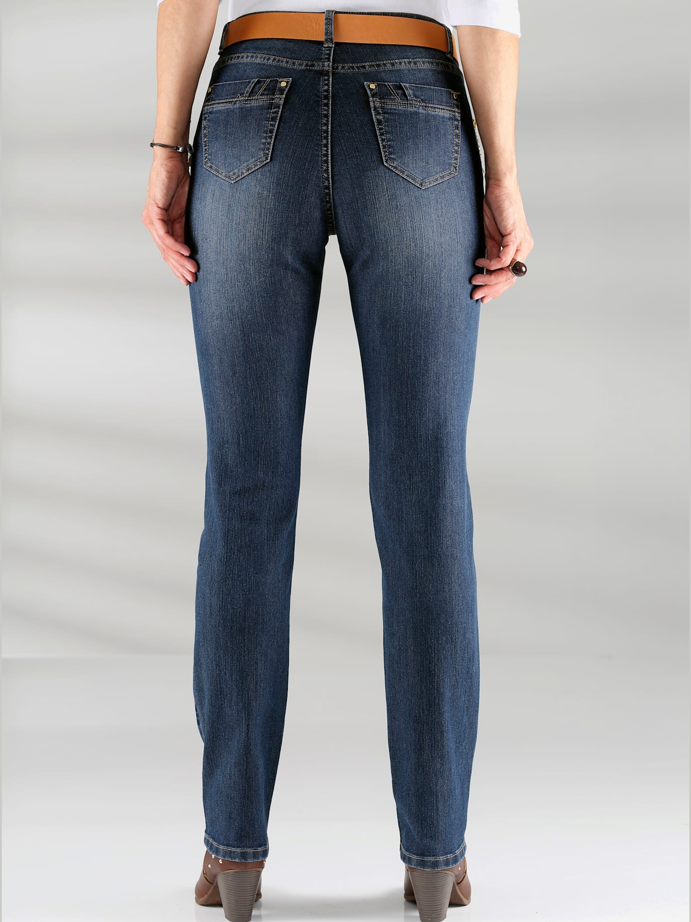 Jean avec poches originales en qualité extensible