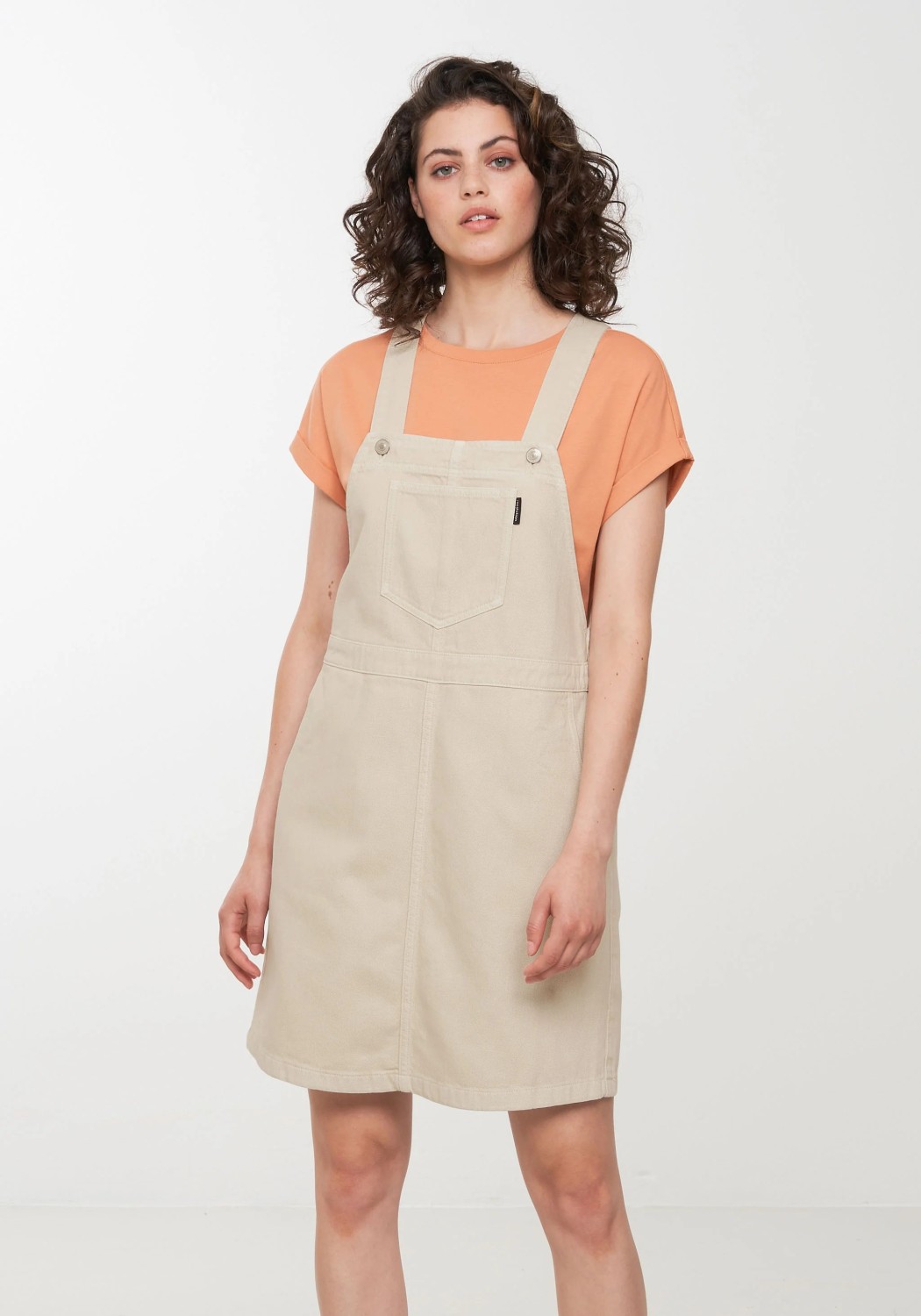 Recolution Latzkleid Cilantro Woven Dress Creme
