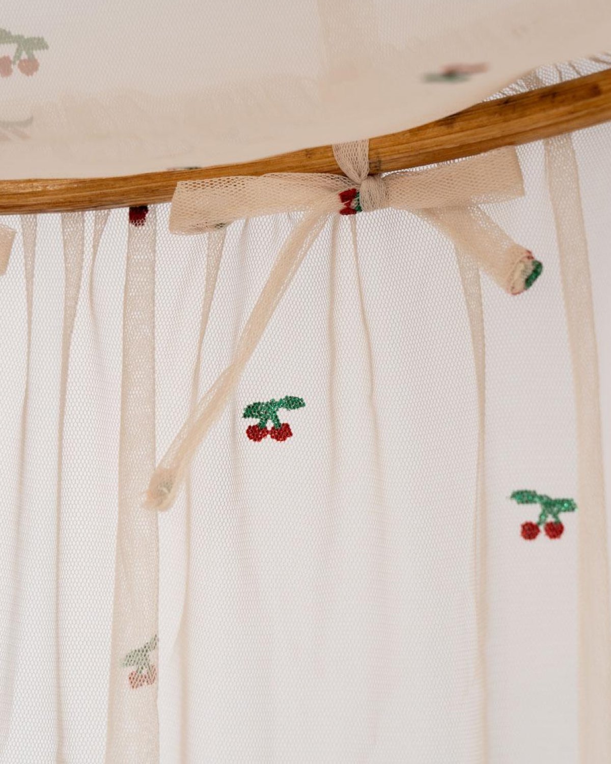 Sengehimmel – 300 cm | Tulle Cherry Glitter