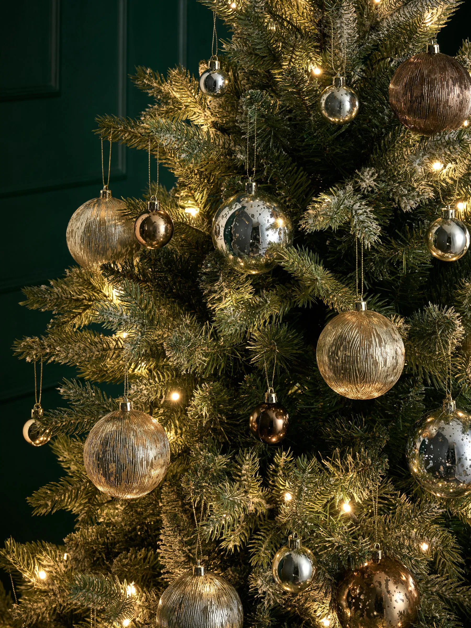 Set van 50 onbreekbare kerstballen