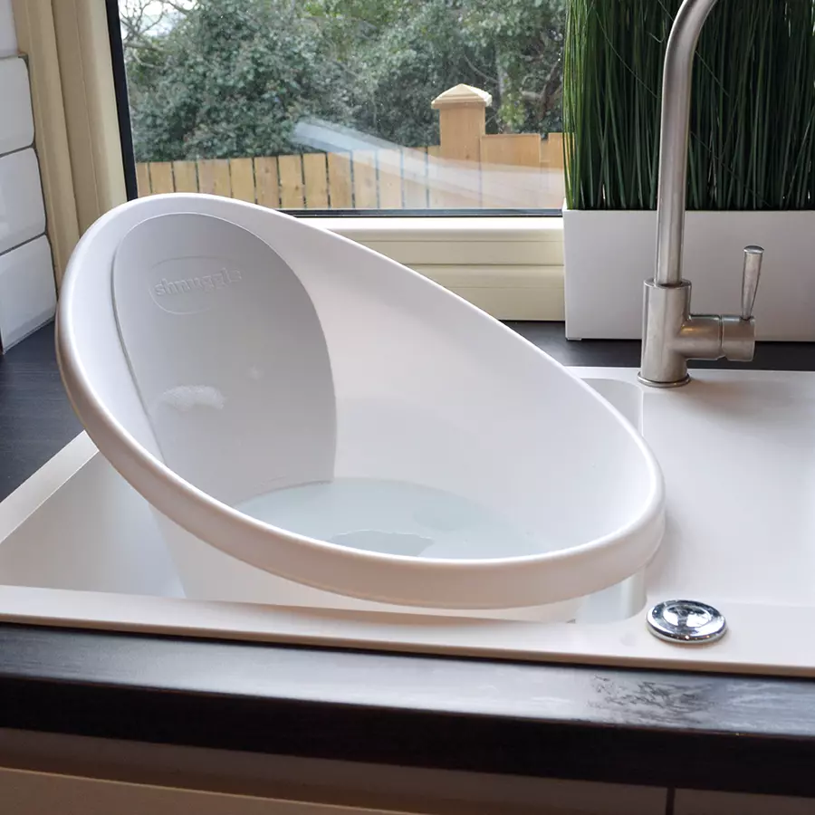 shnuggle® Babybadewanne in weiß  hellgrau