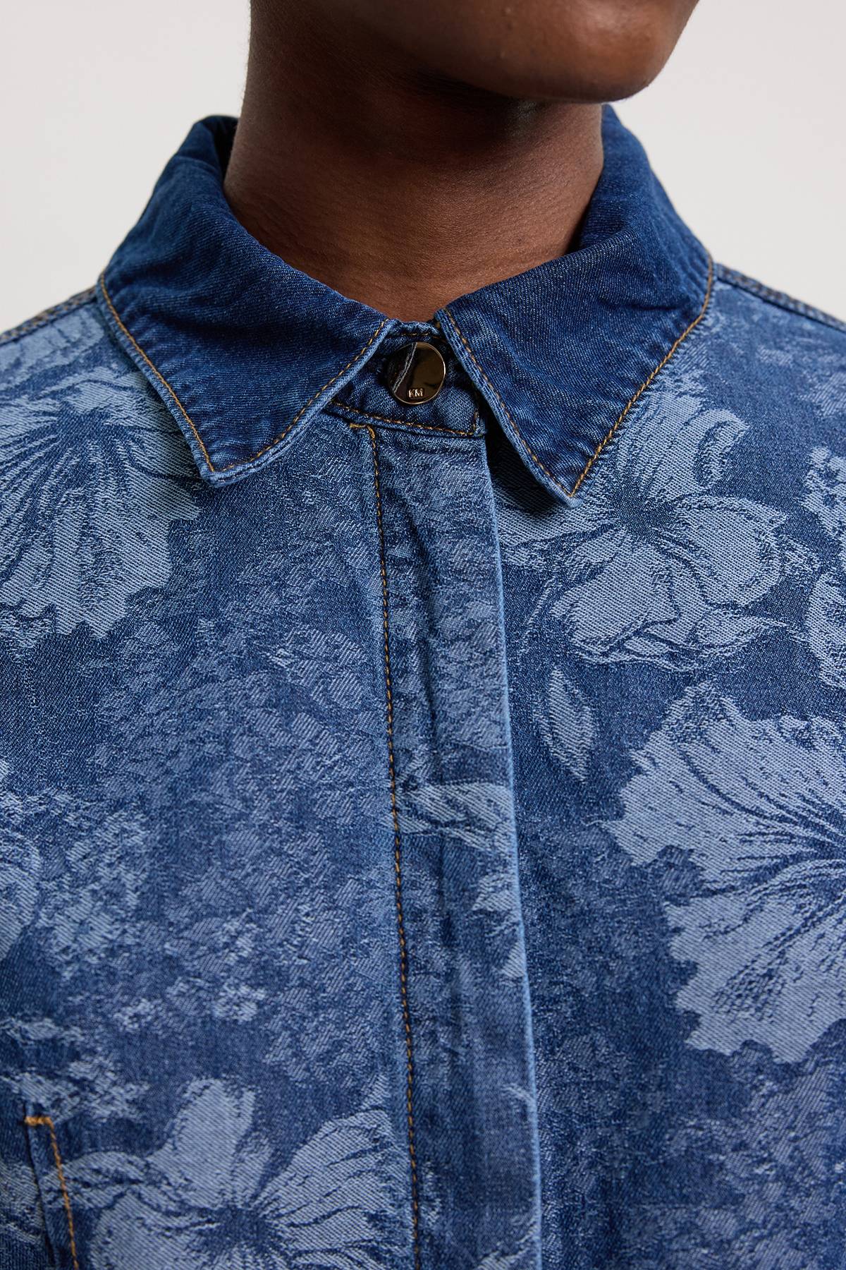 KarenMillen Chemise En Denim Jacquard Avec Col Et Poignets Contrastés