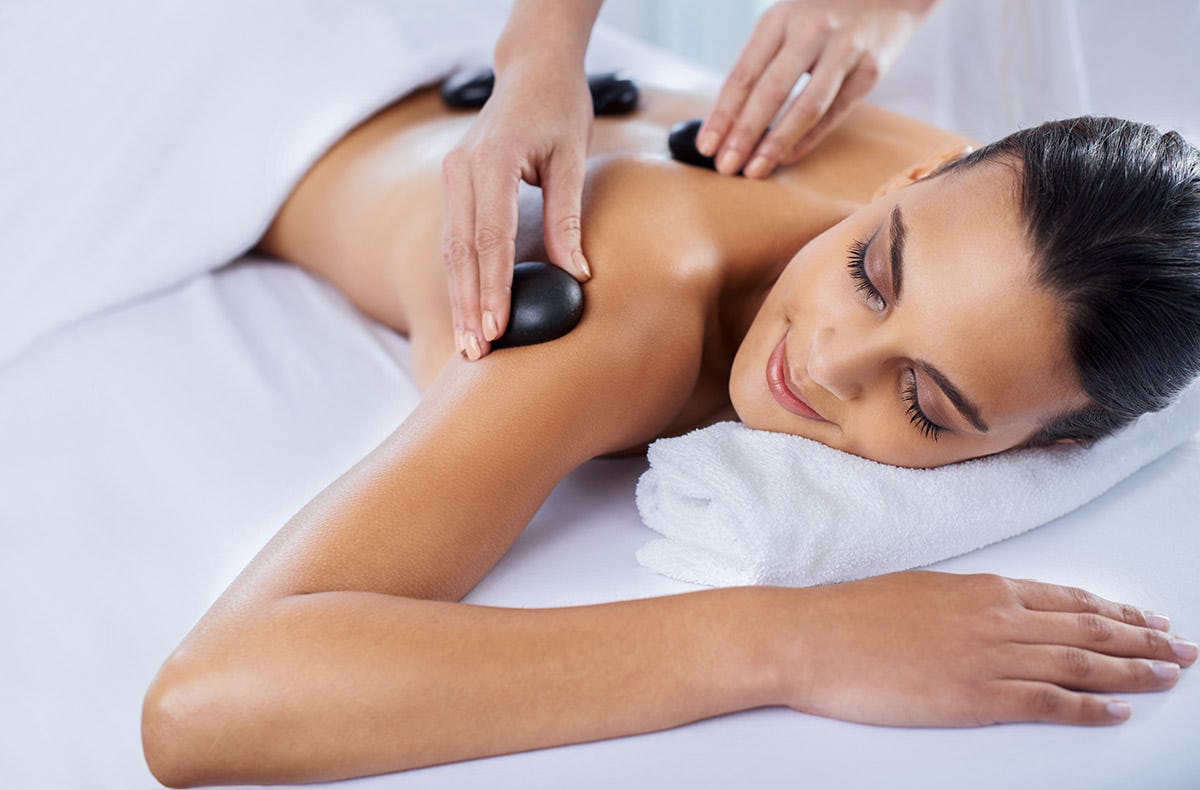 Hot Stone Massage in Eppelheim als Geschenk