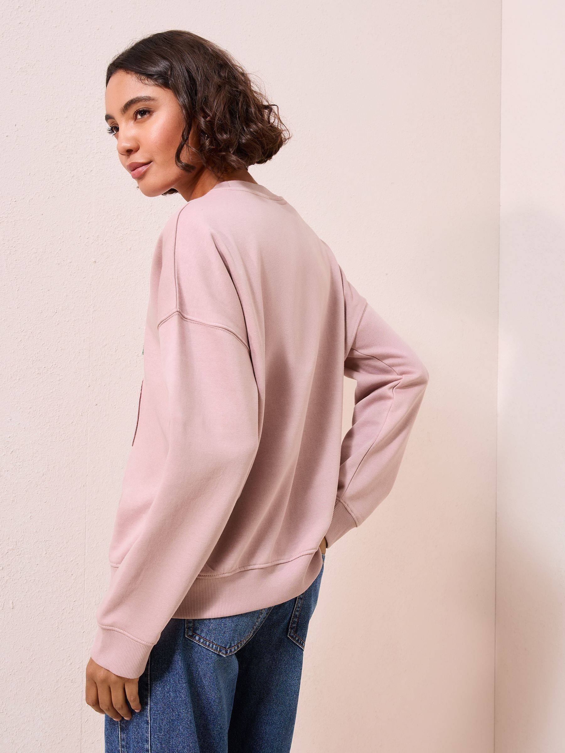 Friends Like These Cherry Sweatshirt met kersenprint
