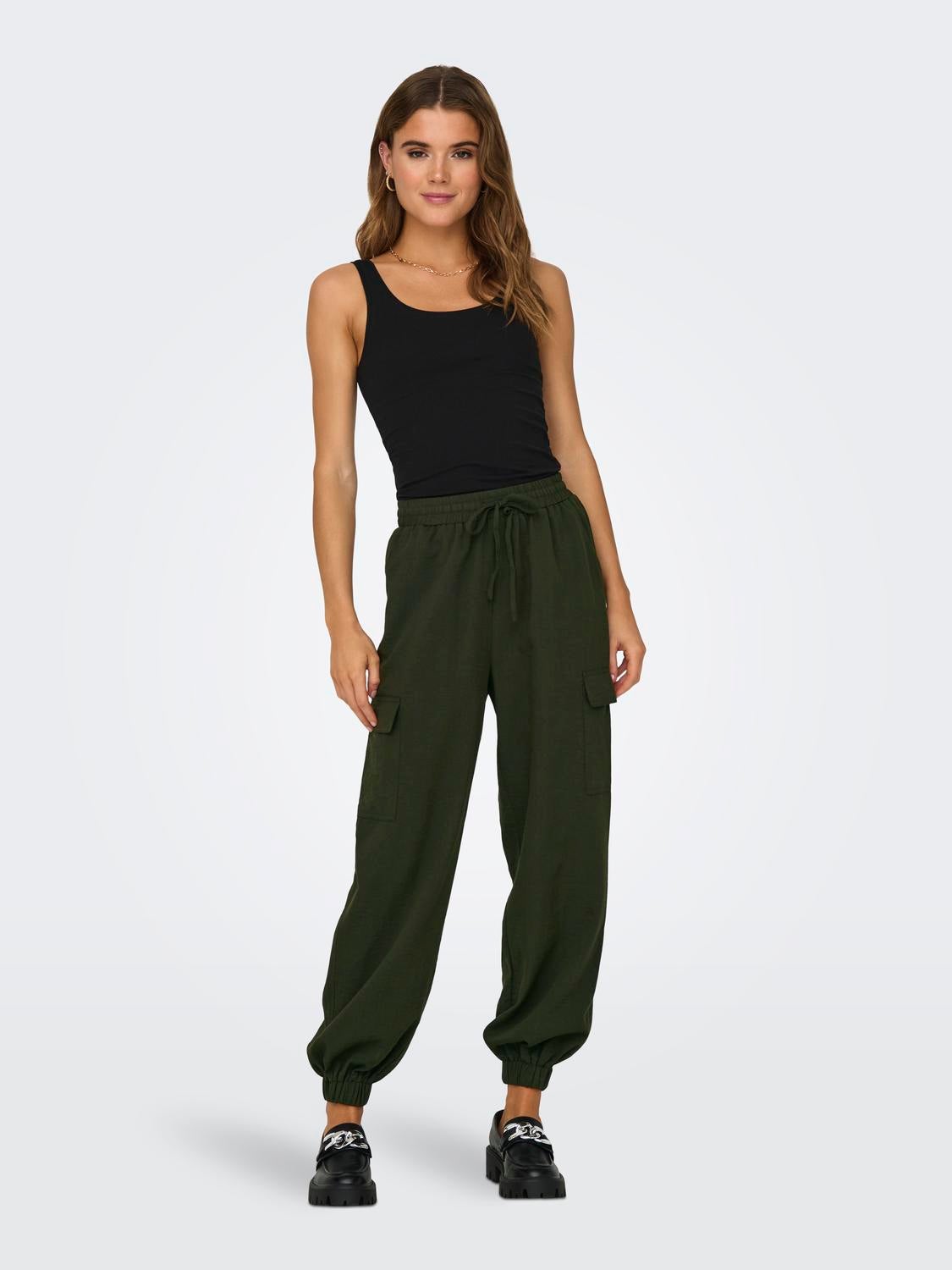 ONLKATINKA Hohe Taille Normal geschnitten Cargo-Hose Forest Night