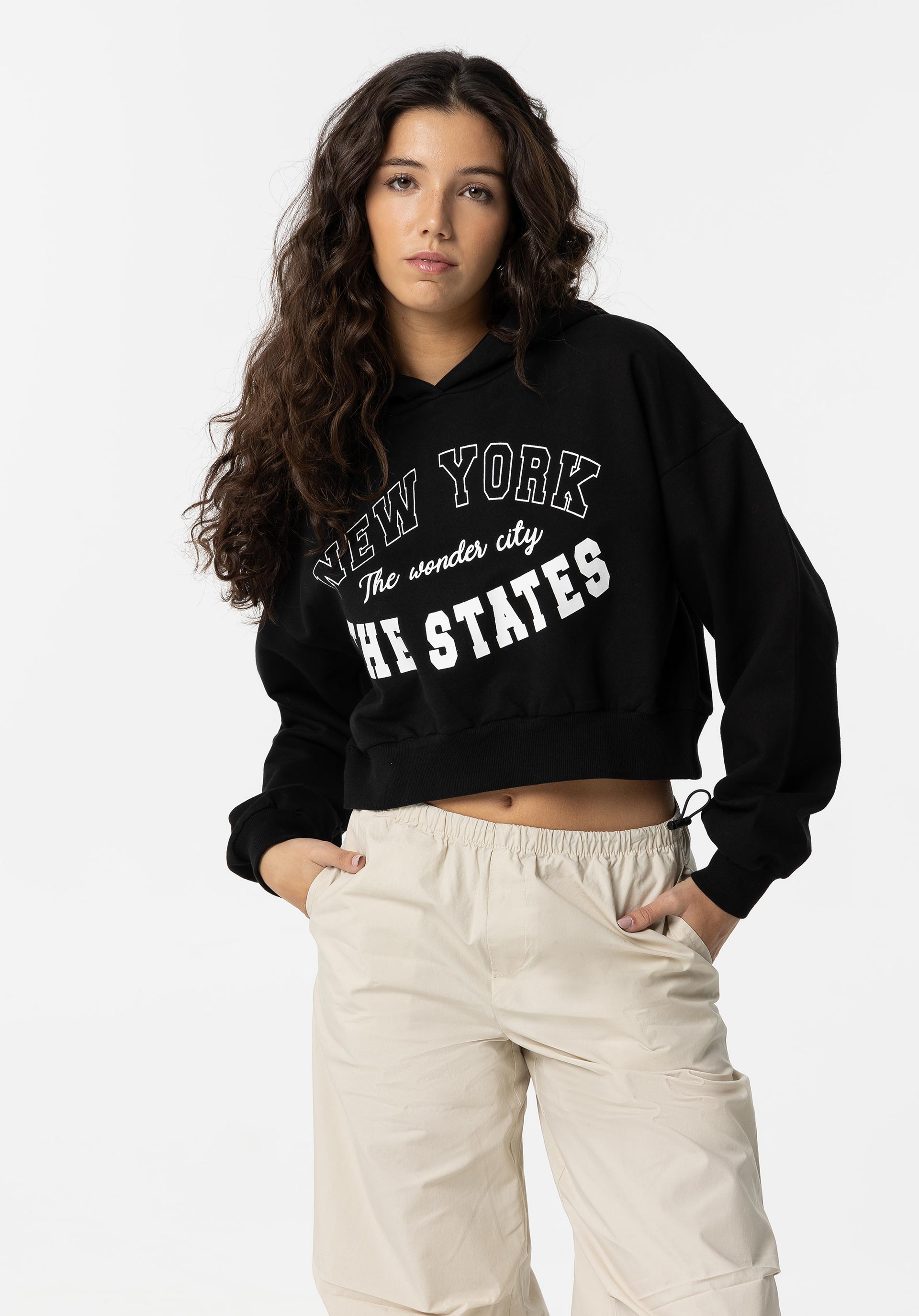 Hoodie com Texto Frontal