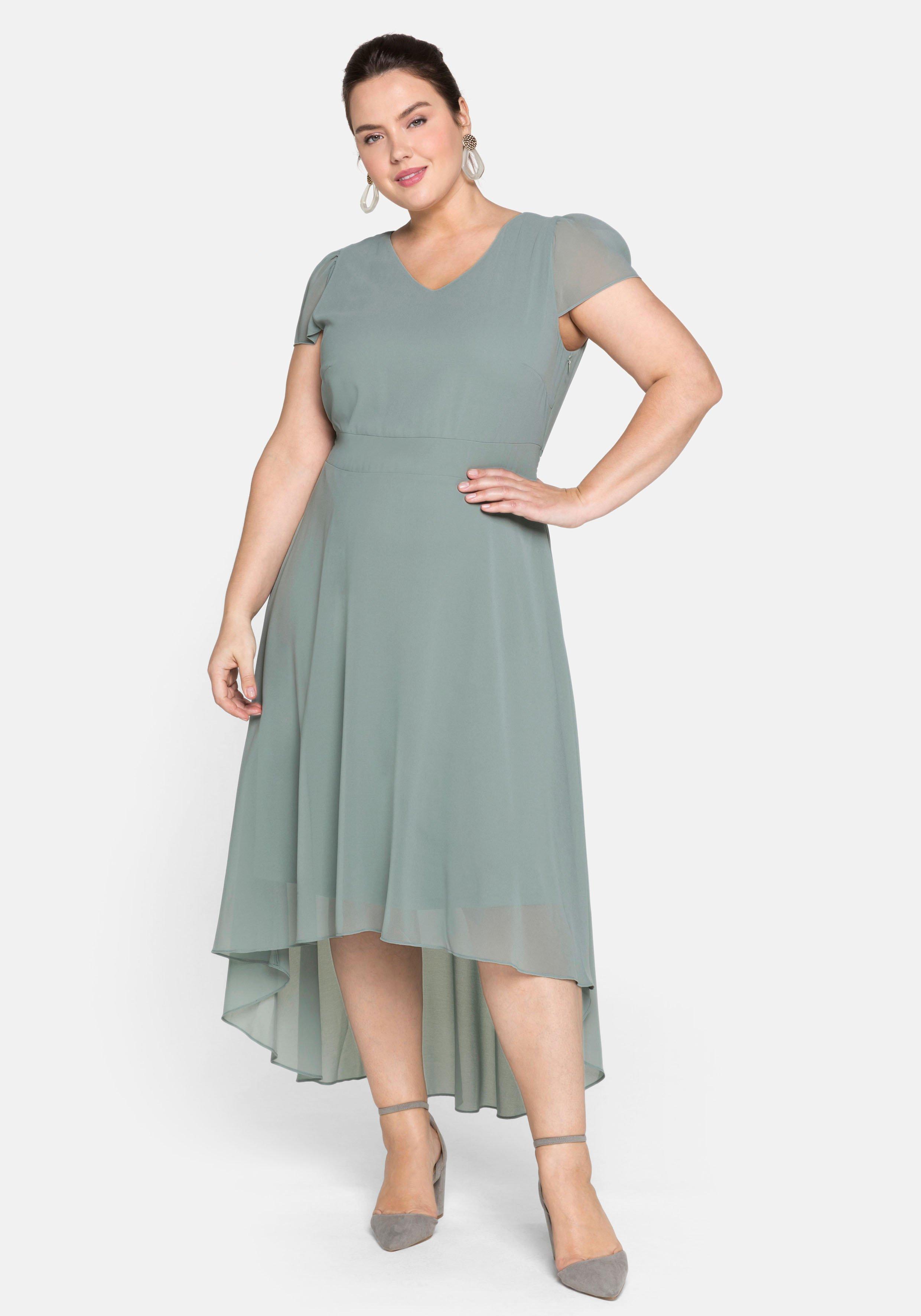 Abendkleid mit Flügelärmeln