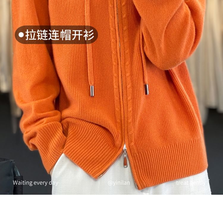 Gistinty - Effen kabelgebreide hoodie met rits