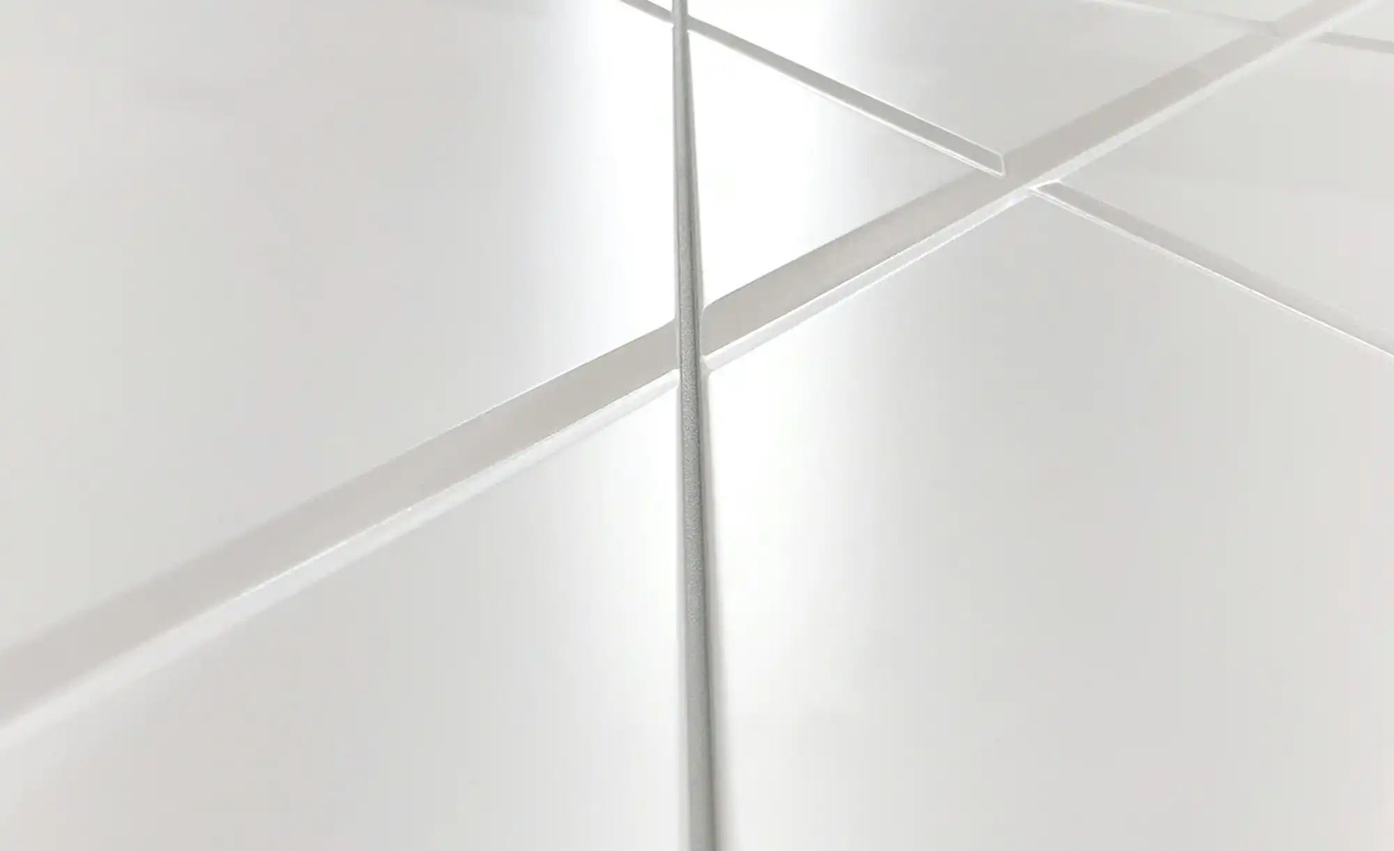 Bett X White