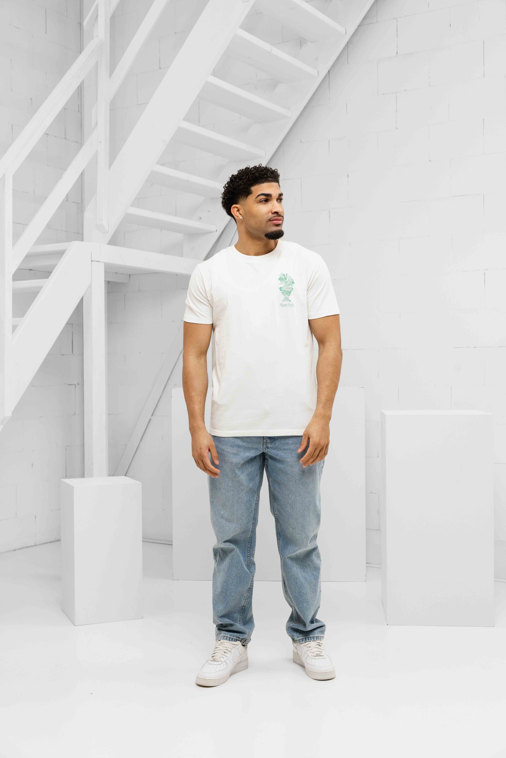 Pure Path Embroidered Vase T-Shirt Heren Gebroken Wit