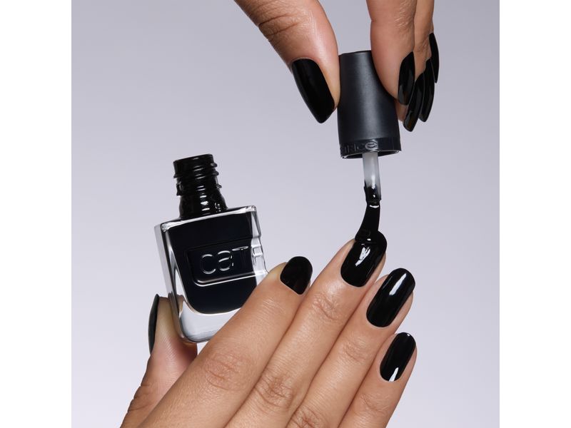 Catrice Nagellack Gel Affair 037 Black To The Roots Langanhaltender Gel-Nagellack in zeitlosem Schwarz