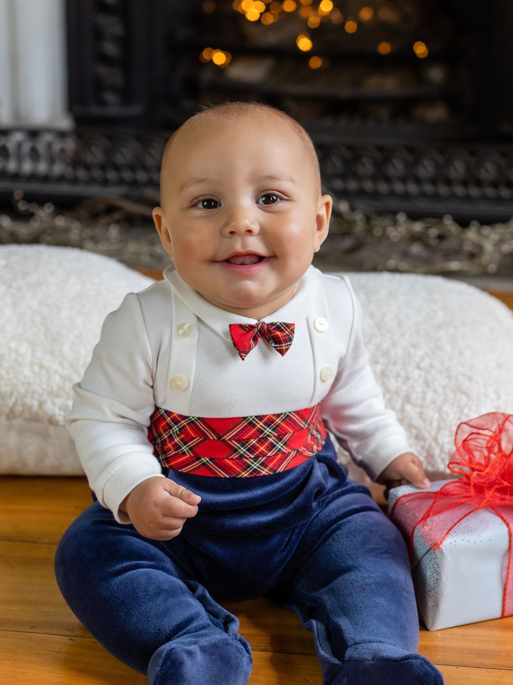 Emile Et Rose - Marineblauw-rode velours onesie met vlinderstrik en schotse ruit